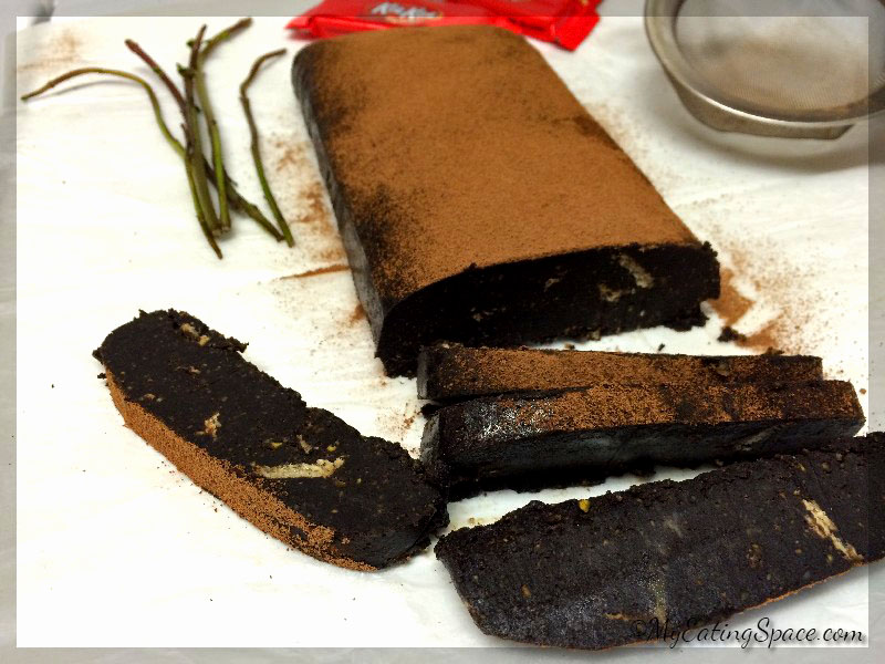 No-bake eggless chocolate salami, an easy and quick to make dessert. Unlike the original version, it is alcohol-free.