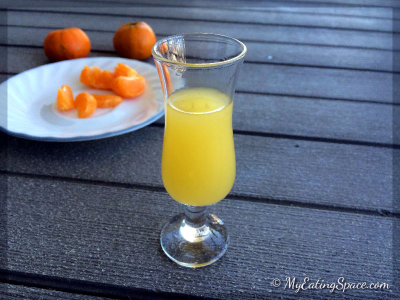 Homemade Mandarin Orange wine, made with real mandarin oranges and without any chemicals, 100% natural, Easy to make.Do a 21-Day Wine making.