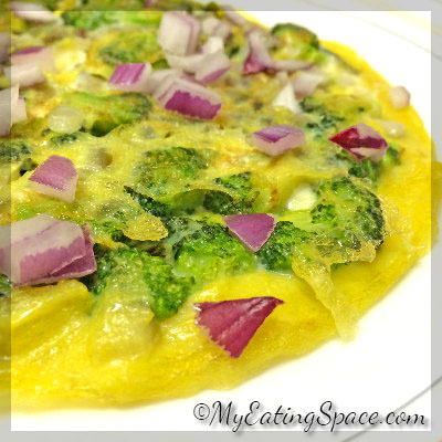 Broccoli omelette makes a delicious and helathy breakfast or dinner for busy days. The broccoli omelets are very easy to whip up and is a great recipe if you are cooking for one or two.