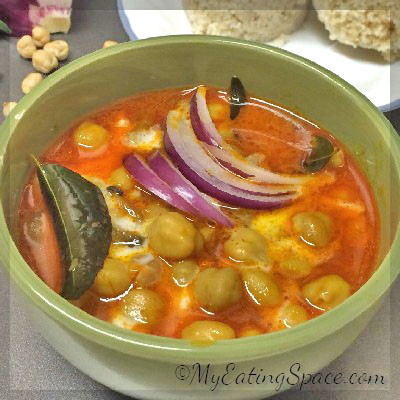 Chickpeas curry is an authentic side dish or combination dish from Kerala. They make a vegan, gluten-free and healthy side dish that can be prepared easily.