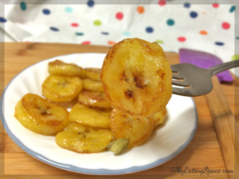 Caramelized plantain bites is a healthy sweet breakfast on busy days or this could be a great snack that can be prepared in 10 minutes when you are tired to cook. This traditional Onam breakfast sweet is a kid-friendly dish and is healthy too.