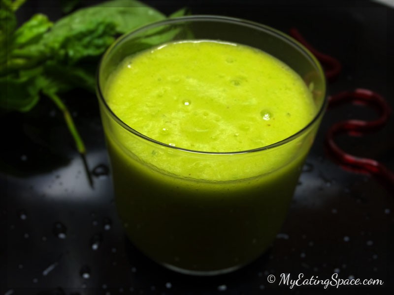 A healthy mix of pineapple and spinach makes a delicious frothy smoothie for your breakfast. The vibrant colored smoothie with very few ingredients will definitely make you feel better.